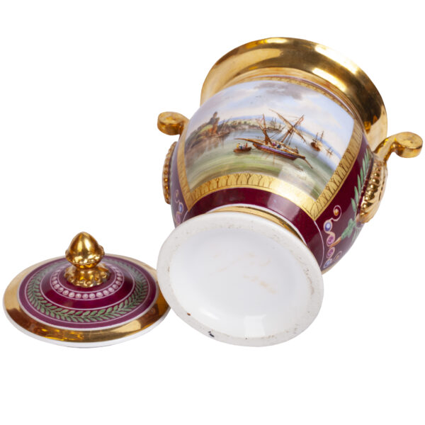 Lot 0087 <br/>An interesting Russian porcelain coffee set featuring views of Feodosia <br/>Estimate: 2500-3000€ - Image 6