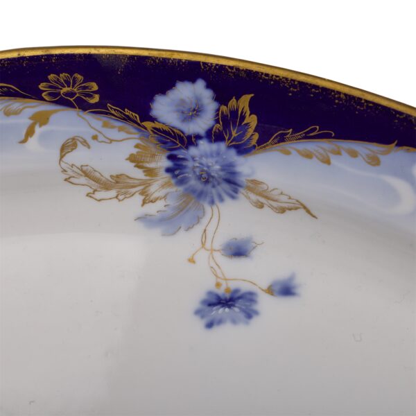 Lot 0089 <br/>A Russian porcelain gold and cobalt painted service <br/>Estimate: 3000-3500€ - Image 3