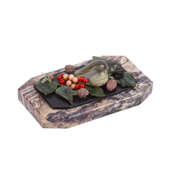 Lot 0097 <br/>An interesting paperweight "Berrys still life" with Ural gemstones <br/>Estimate: 3000-3500€ - Image 2