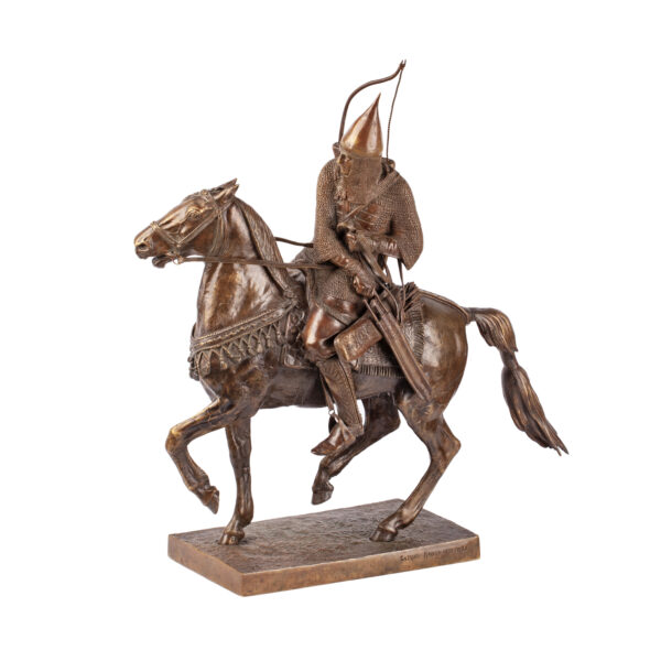 Lot 0009 <br/>A very rare Russian bronze composition ”Russian Knight – Vityaz” <br/>Estimate: 35000-45000€ - Image 2