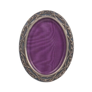 Lot 0063 <br/>Faberge. Oval Art-Nouveau Style Photo Frame <br/>Estimate: 1000-1500€