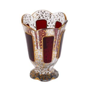 Lot 0126 <br/>Small Ruby and Gilt Glass Vase / Beaker, Late 19th–Early 20th Century <br/>Estimate: 60-70€