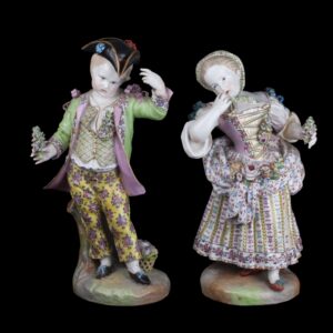 Lot 0141 <br/>Pair of Meissen-Style Porcelain Figurines, Rococo Boy and Girl, Hand-Painted <br/>Estimate: 4500-5000€