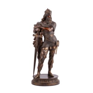 Lot 0001 <br/>French cast iron figure of a warrior king, probably Vercingetorix, circa 1900 <br/>Estimate: 800-1000€