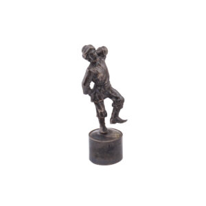 Lot 0203 <br/>Russian Cast Silver Bottle Stopper in the Form of a Dancing Peasant, Moscow, 1899–1908 <br/>Estimate: 400-600€