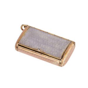 Lot 0204 <br/>Britzin Silver-Gilt Guilloché Enamel Pill Box, St Petersburg, 1904–1908 <br/>Estimate: 2500-3500€