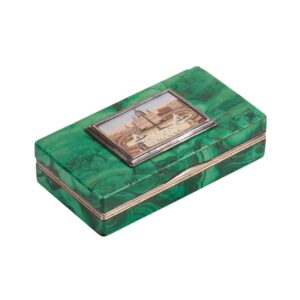 Lot 0209 <br/>Silver-Gilt and Malachite Pill Box with Micromosaic “St Peter’s Square, Rome”, Leonid Pyanovsky, Moscow, 1899–1908 <br/>Estimate: 2500-3500€