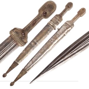 Lot 0363 <br/>An early 20th c. Caucasian Ottoman Russian kindjal dagger <br/>Estimate: 600-800€