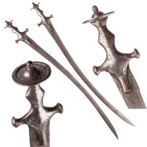Lot 0370 <br/>A 18th - 19th C. Indian sword sabre tulwar talwar decorated with silver <br/>Estimate: 500-600€