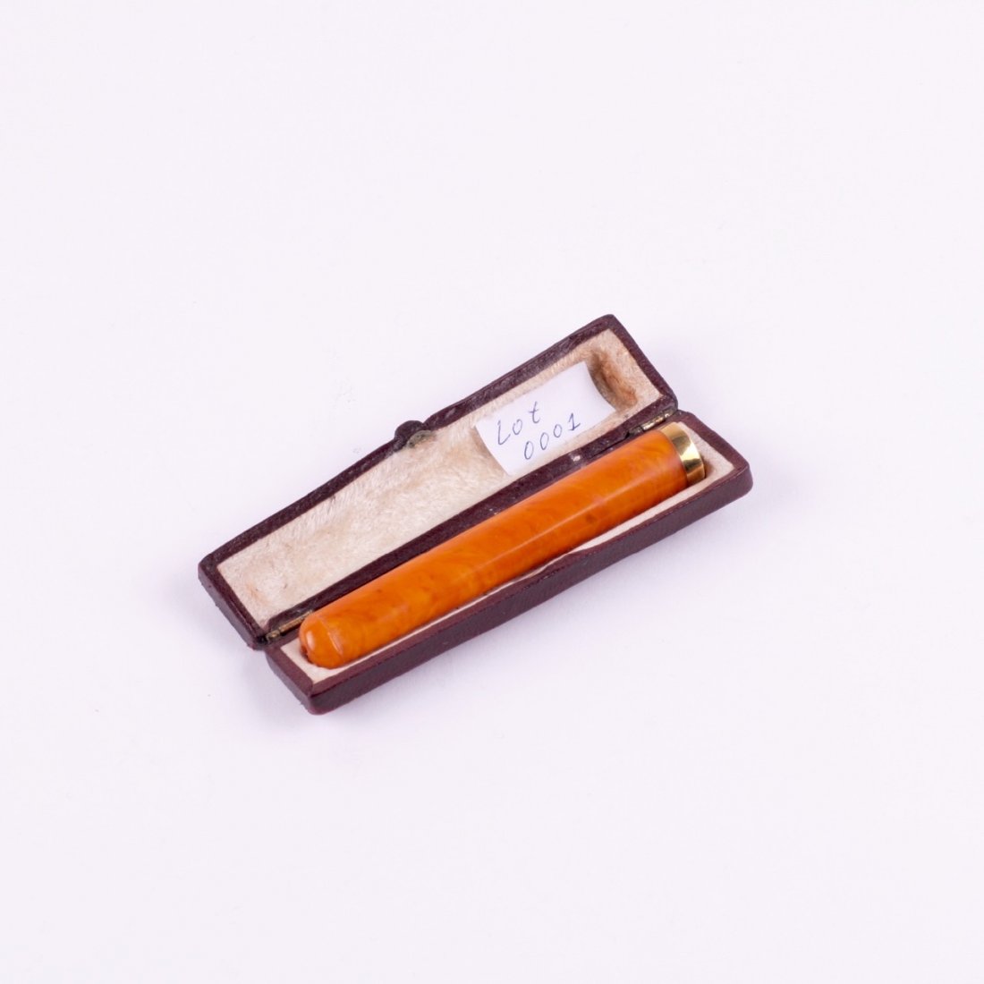 Amber mouthpiece. — image 1