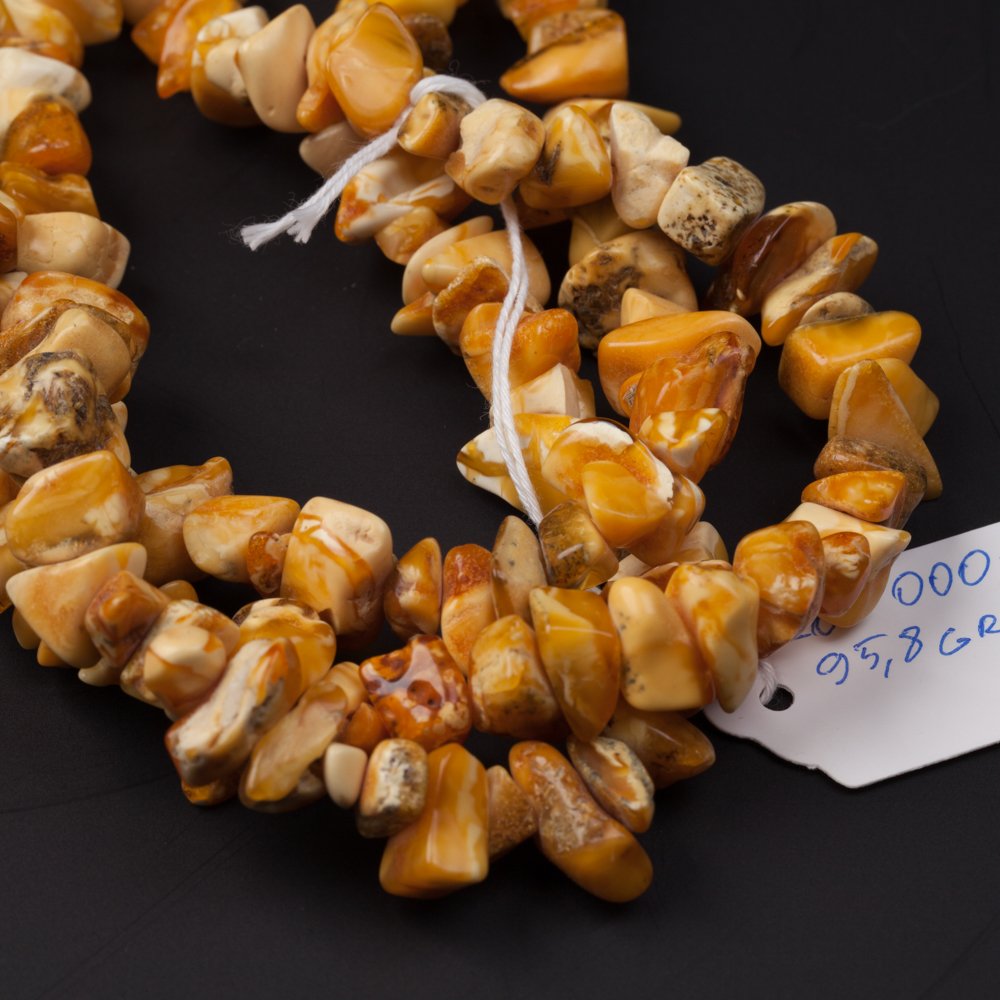 Antique amber necklace. — image 2