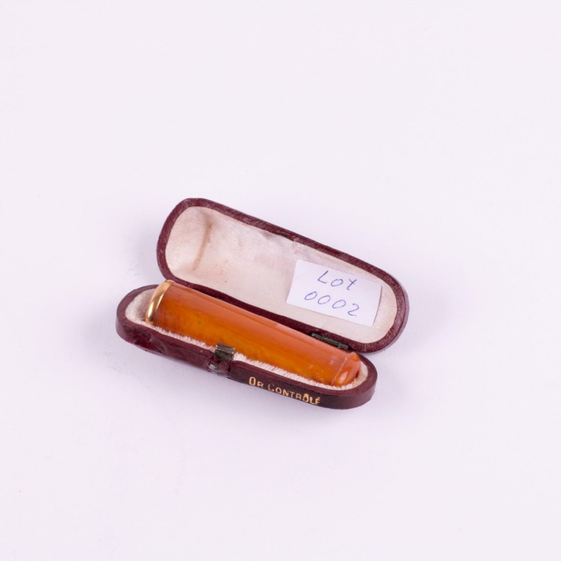 Amber mouthpiece. — image 1