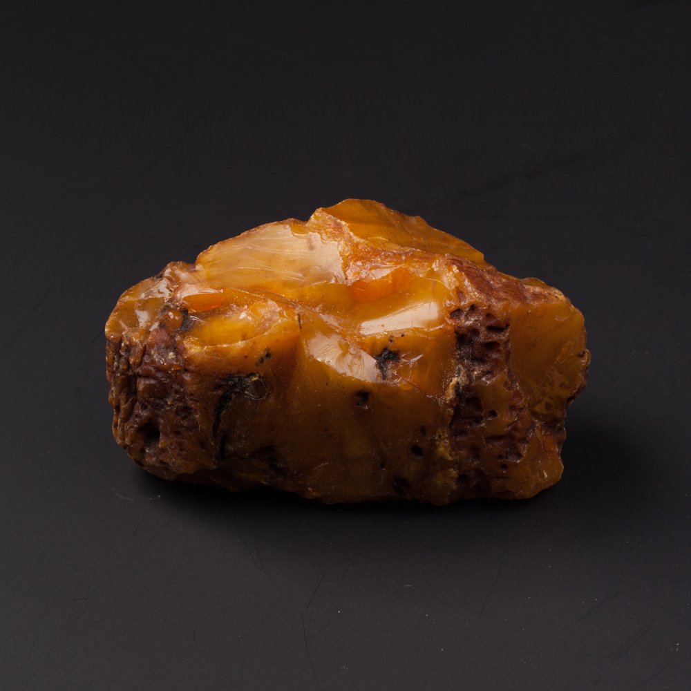 Antique amber stone. — image 2