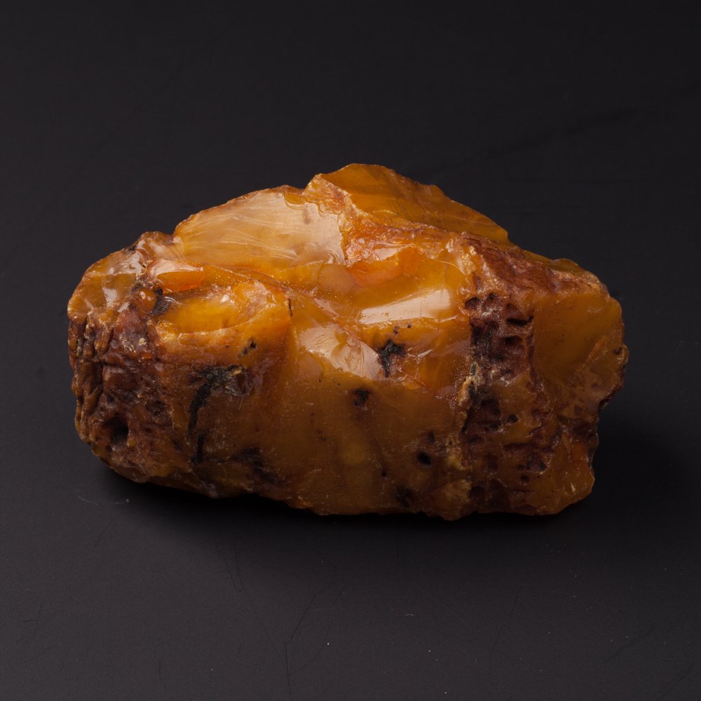 Antique amber stone. — image 3