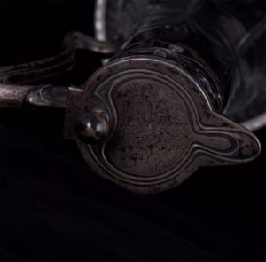 Silver and cut-glass carafe in Art Nouveau style — image 5