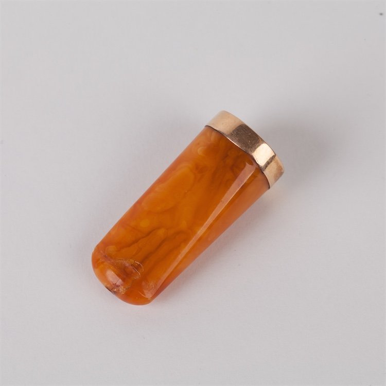 Amber mouthpiece. — image 1
