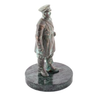 Bronze sculpture of Russian officer on marble stand — image 2