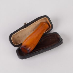 Amber mouthpiece. — image 2