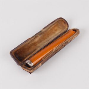 Amber mouthpiece. — image 2