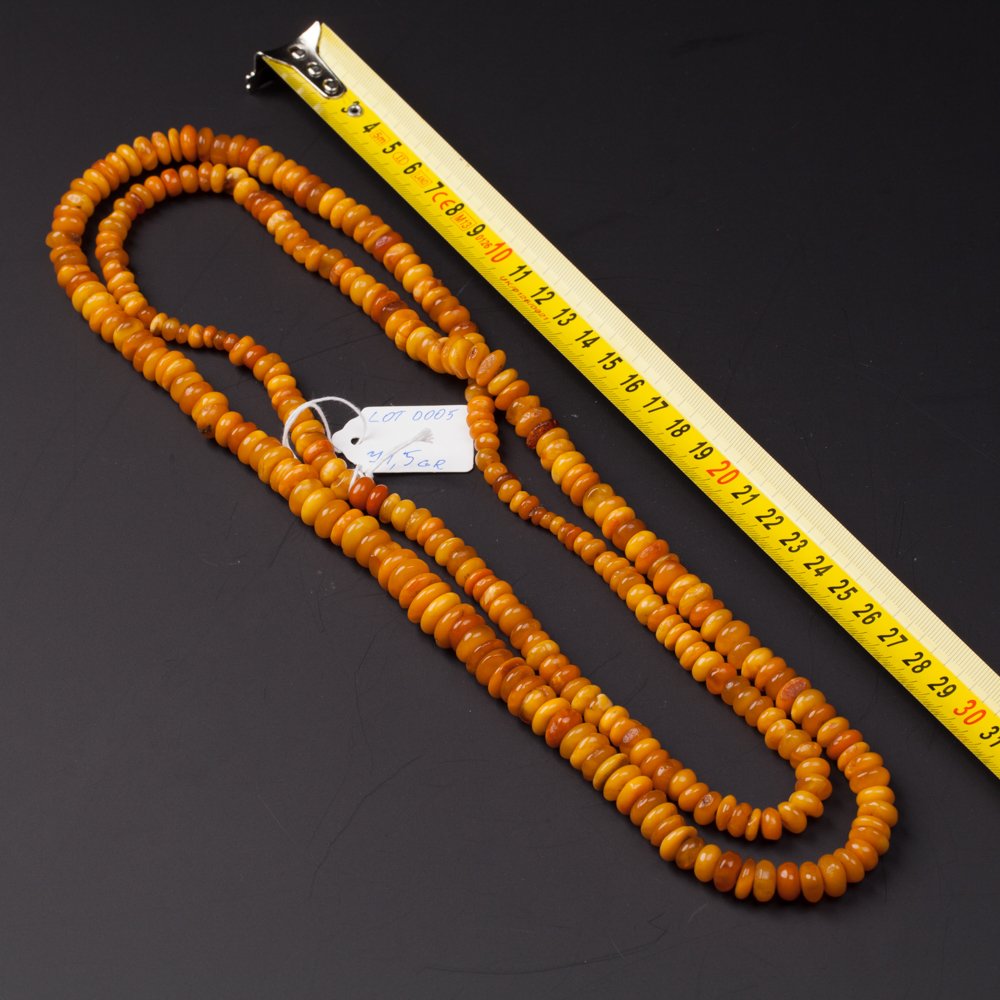 Antique amber necklace. — image 2