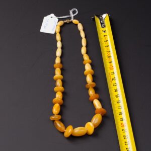 Antique amber necklace. — image 2