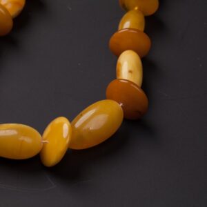 Antique amber necklace. — image 3