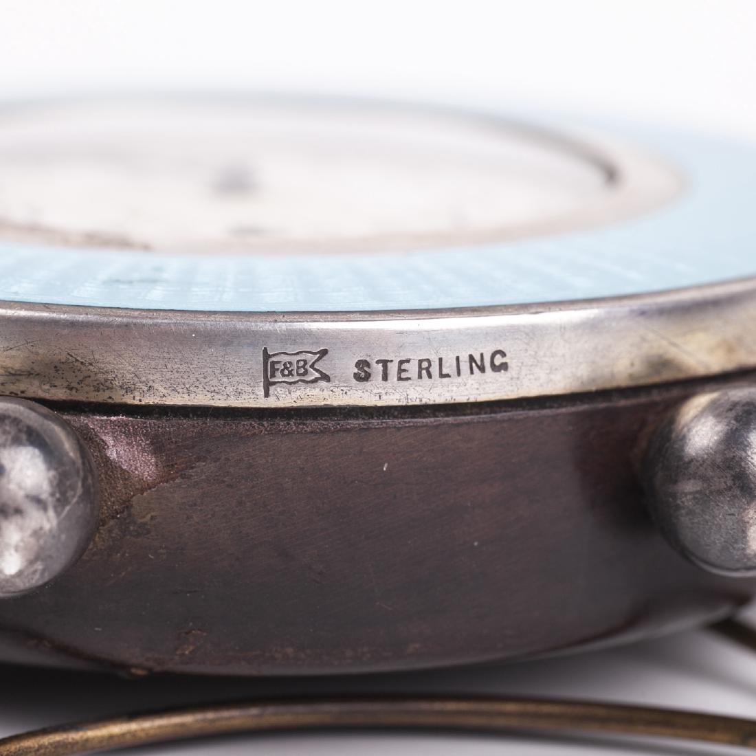 Desk clock with silver on legs — image 4