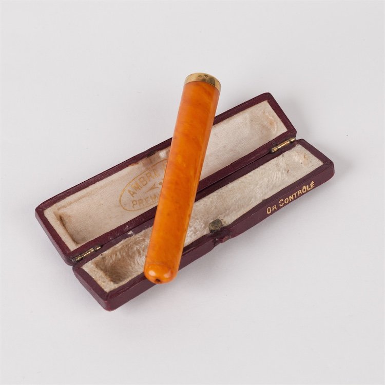 Amber mouthpiece. — image 5