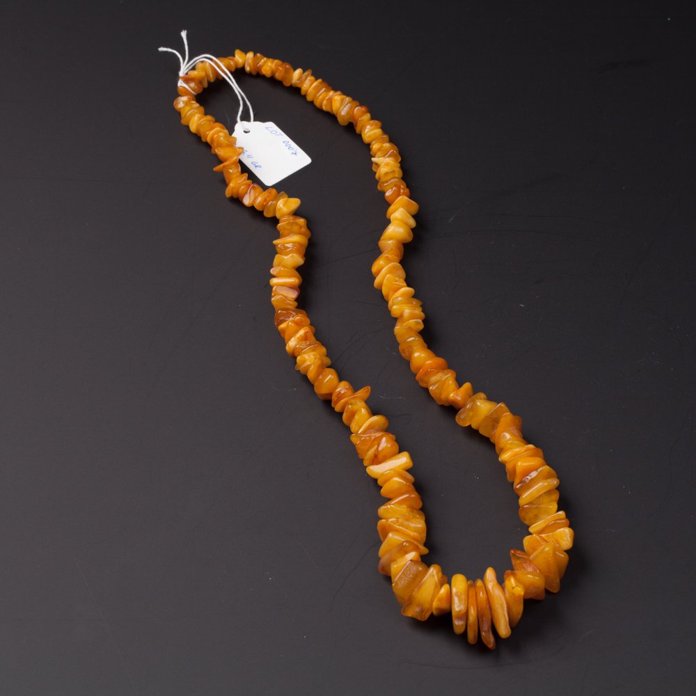 Antique amber necklace. — image 1