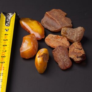 Set of antique amber stones. — image 2