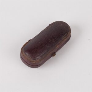 Amber mouthpiece in case. — image 2