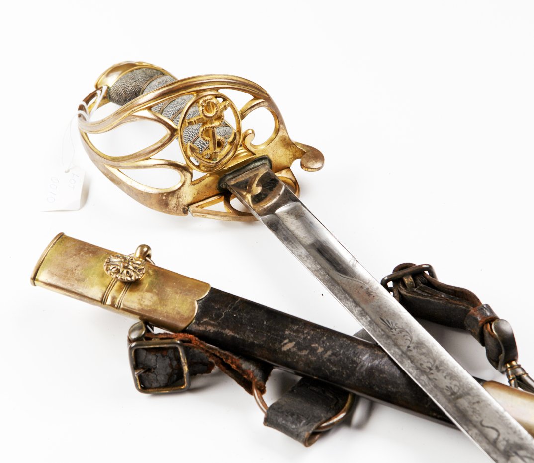 Unknown navy sword. — image 1