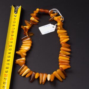 Antique amber necklace. — image 2