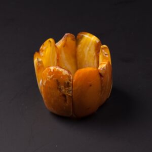 Antique amber hand bracelet. — image 4
