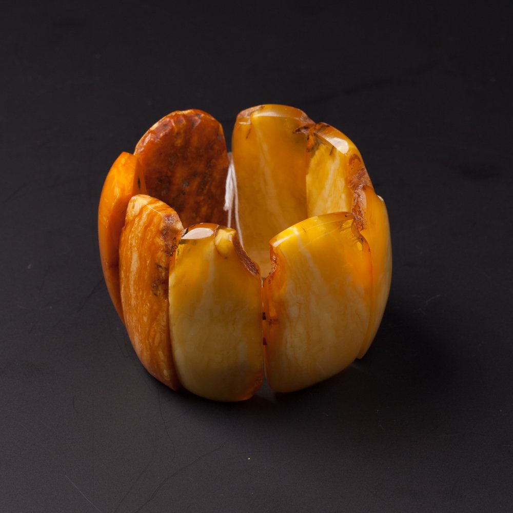Antique amber hand bracelet. — image 5