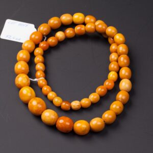 Antique amber necklace. — image 10