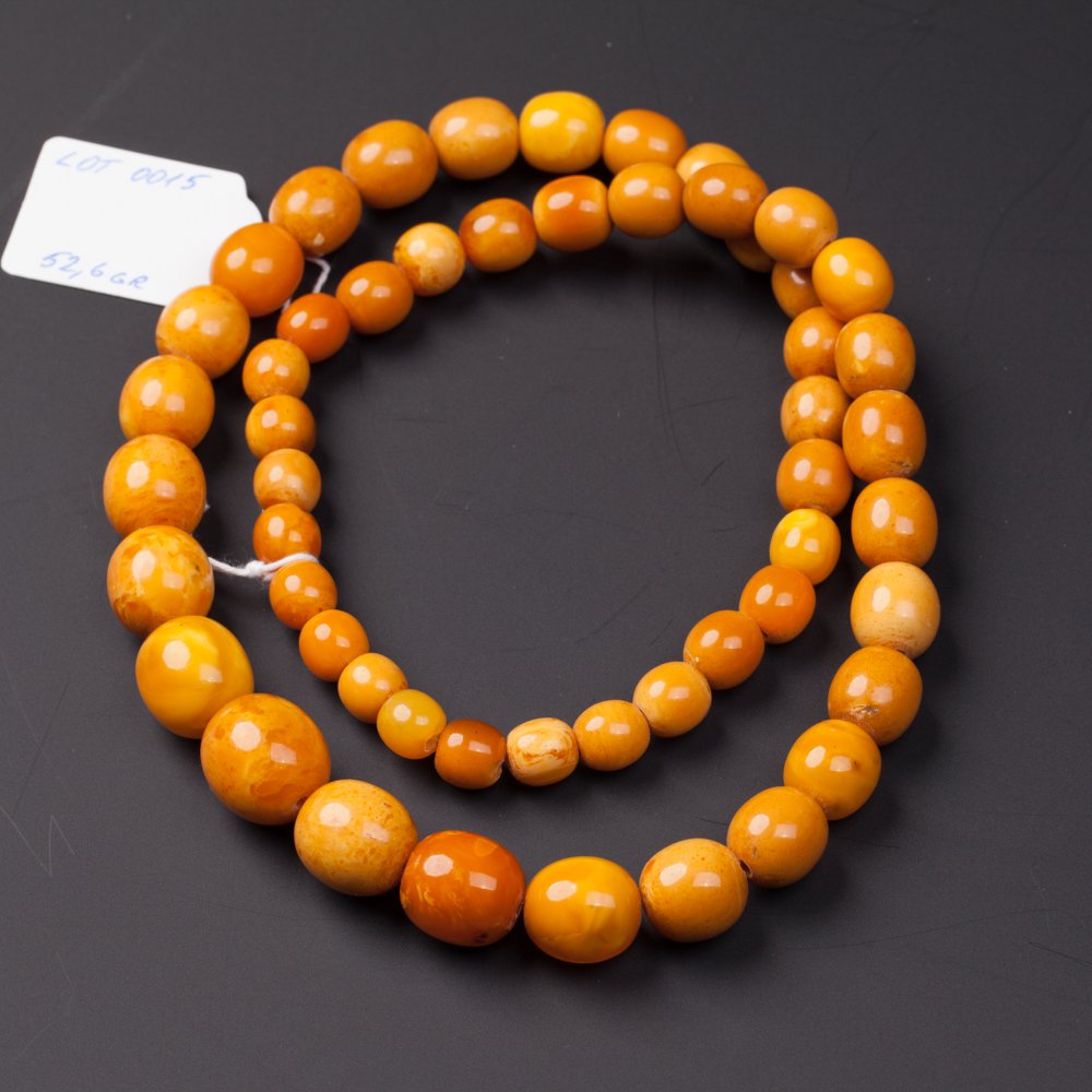 Antique amber necklace. — image 10