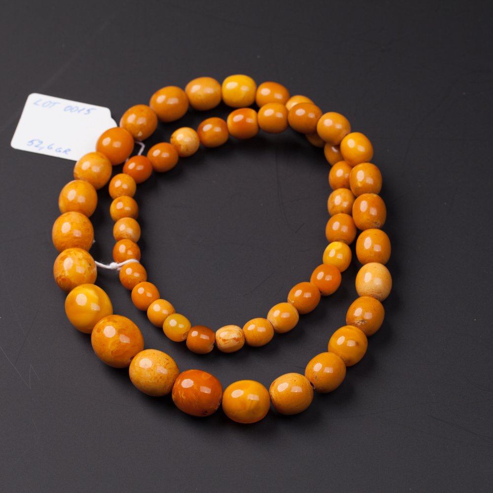 Antique amber necklace. — image 9