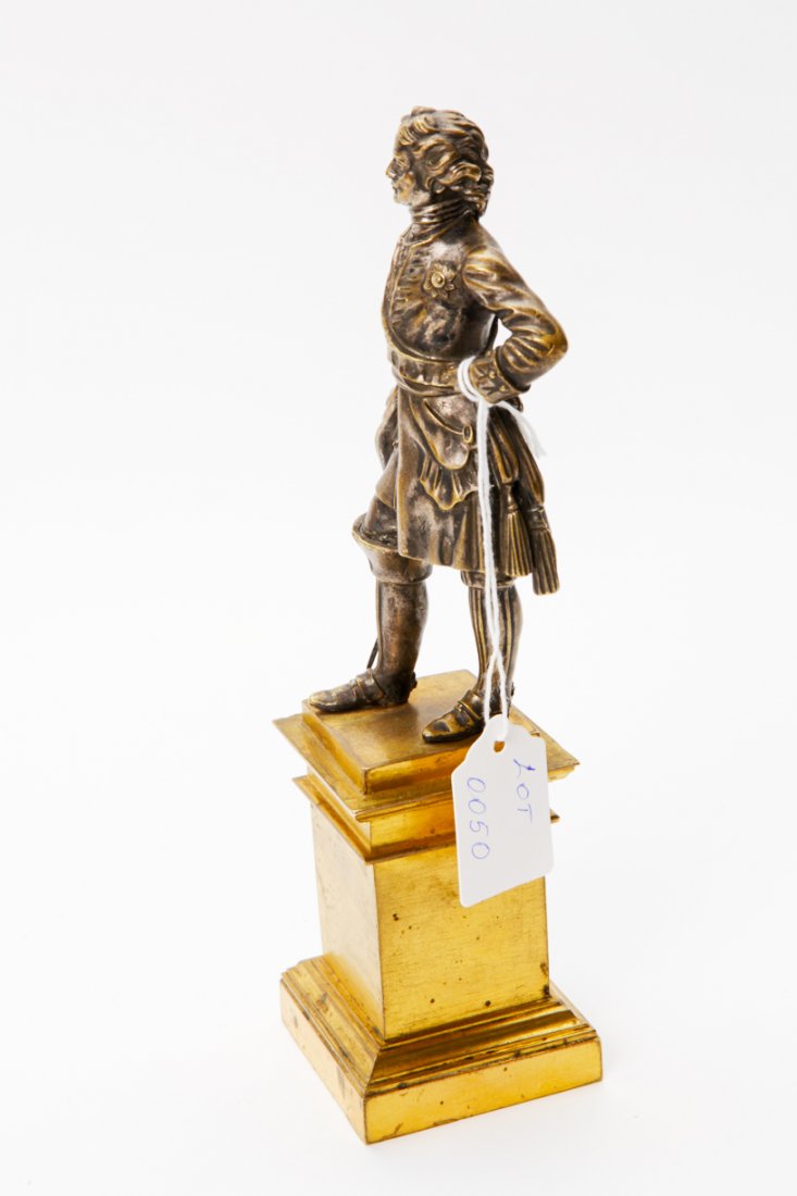 Model of the monument dated for the 200th anniversary — image 4
