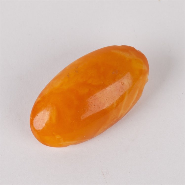 Amber brooch. — image 1