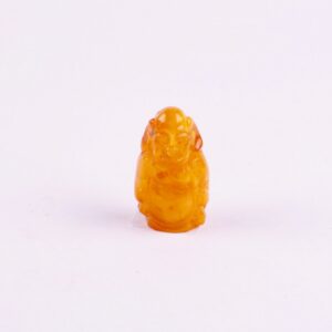 Amber figure. — image 1
