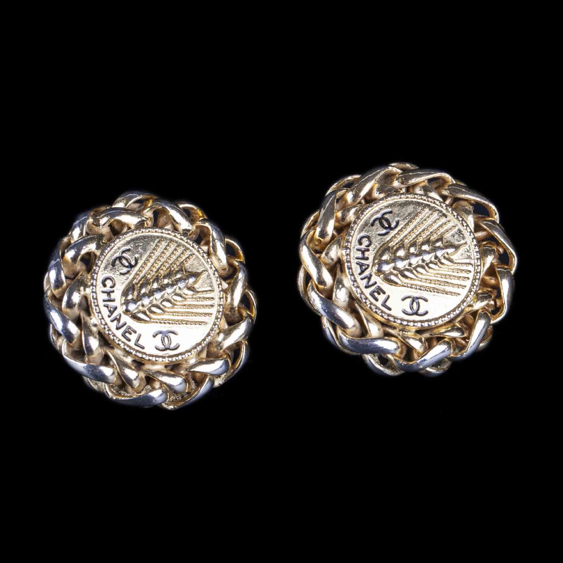 Chanel vintage wheat sheaf clip on earrings (80's-early — image 1