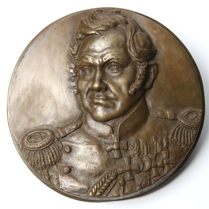 Relief plate of the admiral Lazarev, Bronze. — image 1