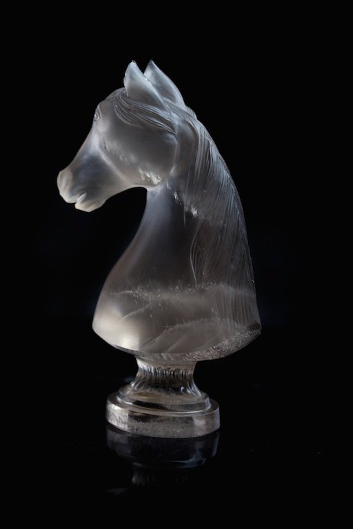 Blank seal in the shape of knight chess-piece — image 2