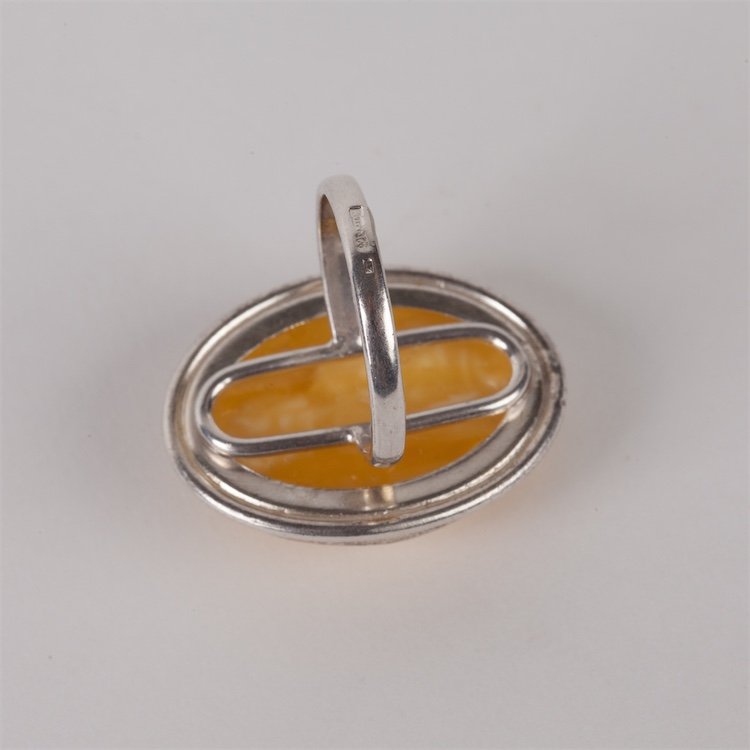 Silver ring with amber. — image 3