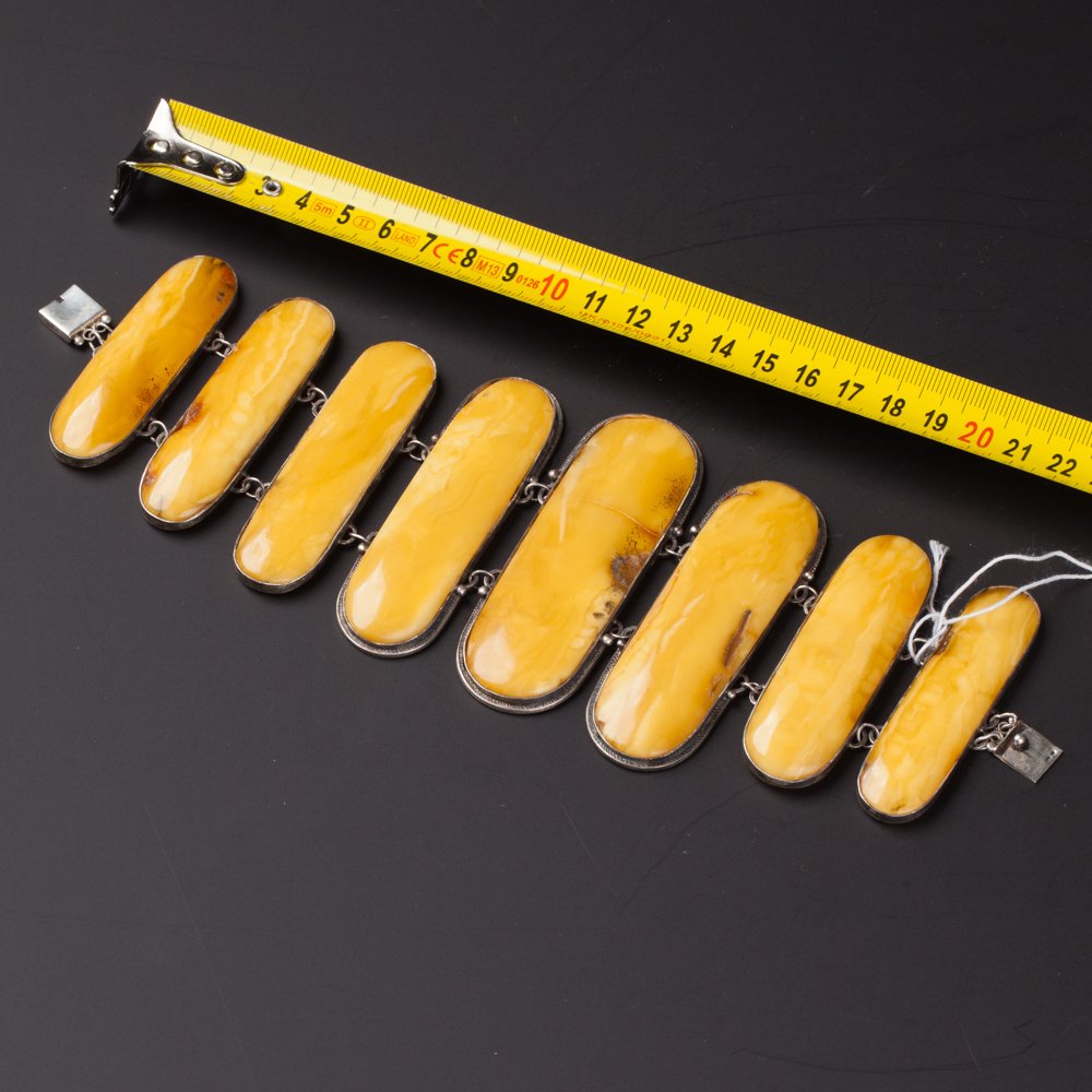 Antique amber hand bracelet. — image 2