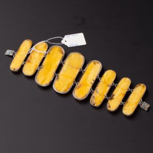 Antique amber hand bracelet in silver. — image 4