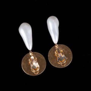 Chanel earclips with baroque style artificial pearl — image 2