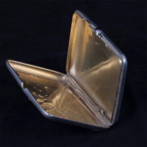 Elegant Faberge silver cigarette case — image 3