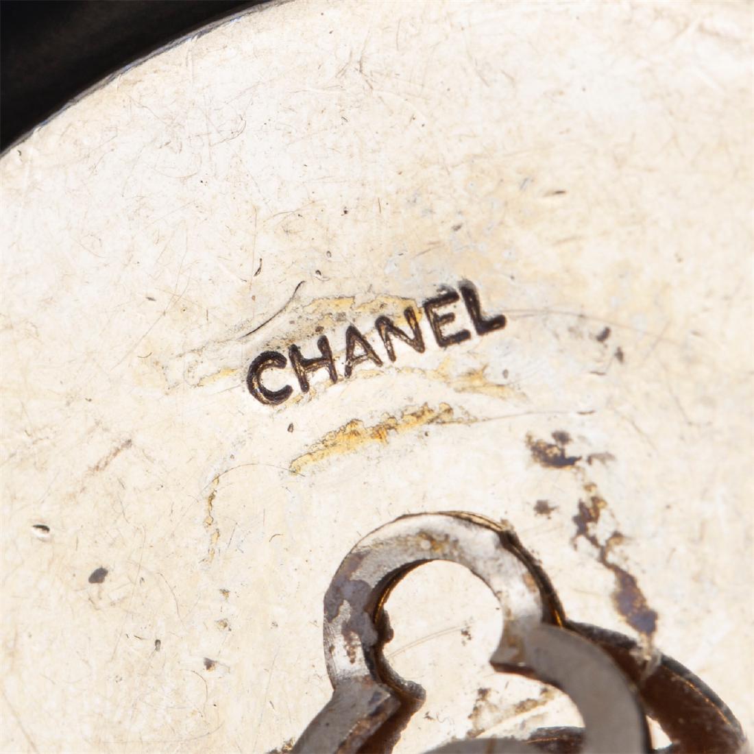 Chanel earclips. 1980s — image 3